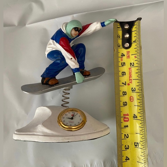 Snow Boarder figurine desk clock canada quartz WORKS - Picture 6 of 6